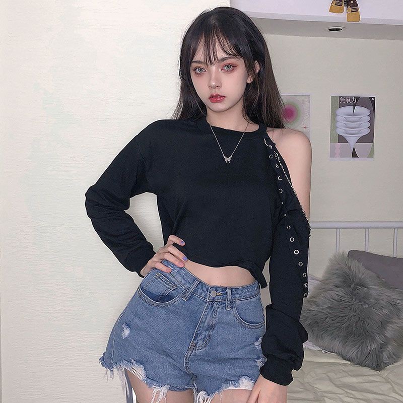 [Order] Áo croptop đen dài tay hở vai phối chocker móc xích