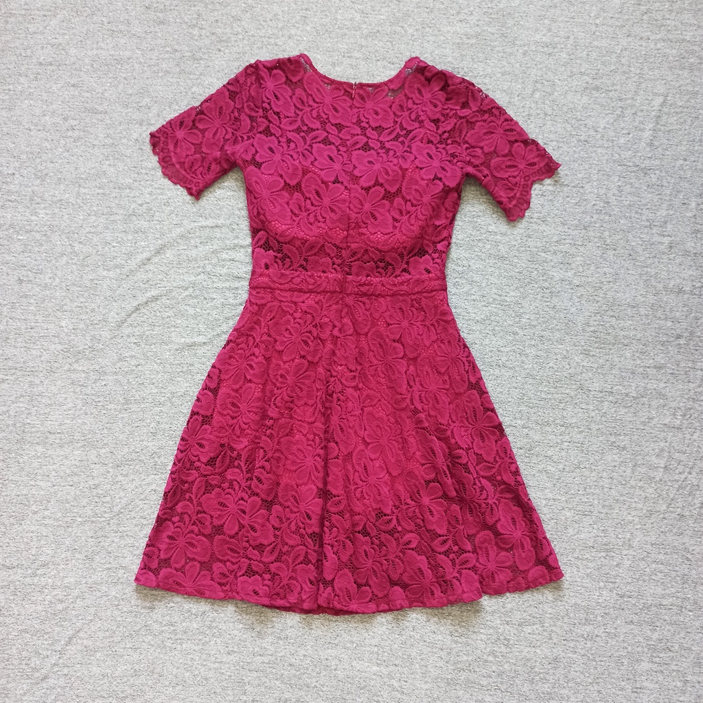 Thanh lý đầm ren xòe