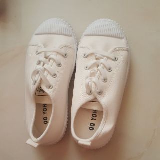 Giày bata cho bé trai và bé gái