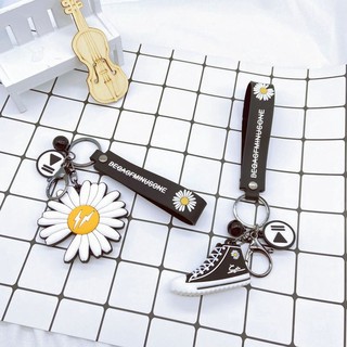 Móc khóa hoa cúc/giày hoa cúc hot trend