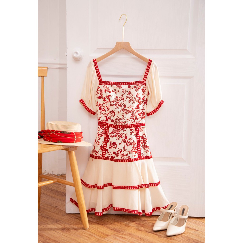 [Mã SKAMSALEP6 giảm 10% tối đa 100K đơn 150K] SÒ VINTAGE - VIAN Đầm hoa cổ vuông phối ren