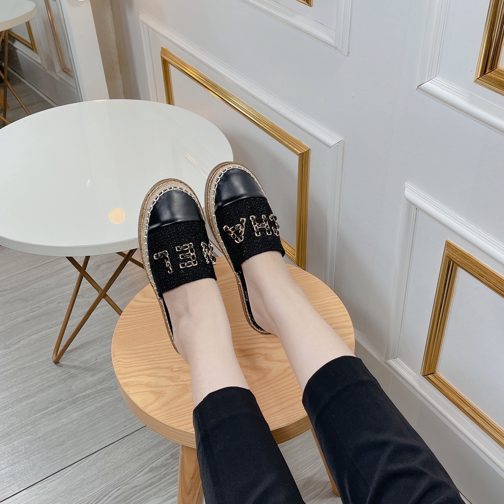 Giày sục cói hình chữ chanel đen nữ giày sục nữ mẫu mới
