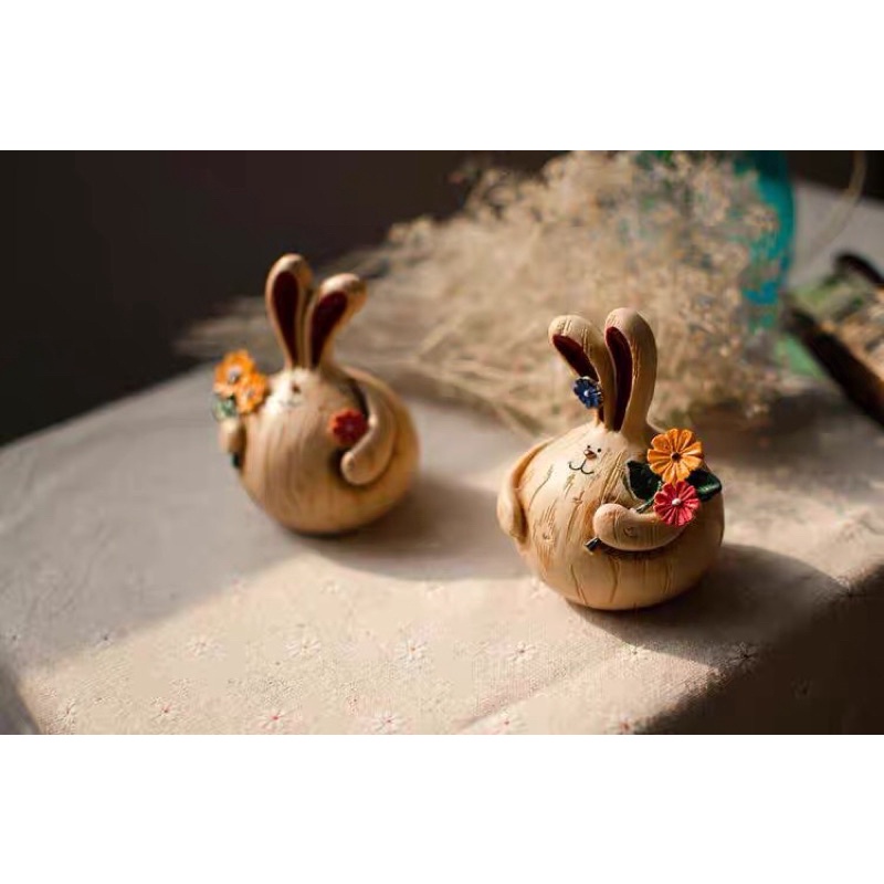 Cặp đôi hình thỏ dễ thương trang trí