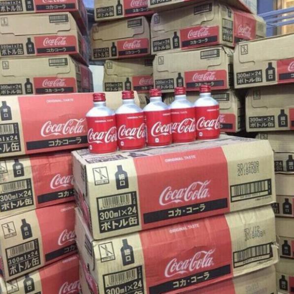Thùng Coca Cola Nhật nắp vặn chai 300ml