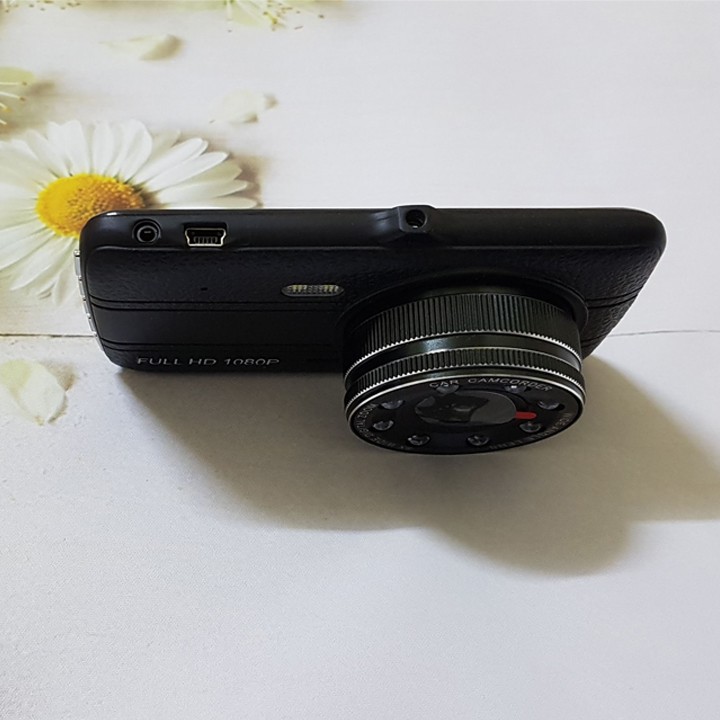 Camera hành trình Full HD + camera sau