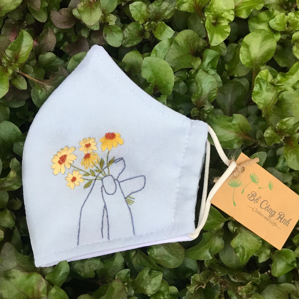 Khẩu trang thêu tay Mom | BigBuy360 - bigbuy360.vn