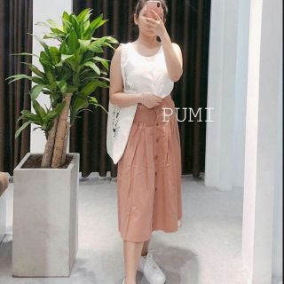 Chân váy xòe phối nút
