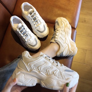 Giày sneaker đế độn 6cm