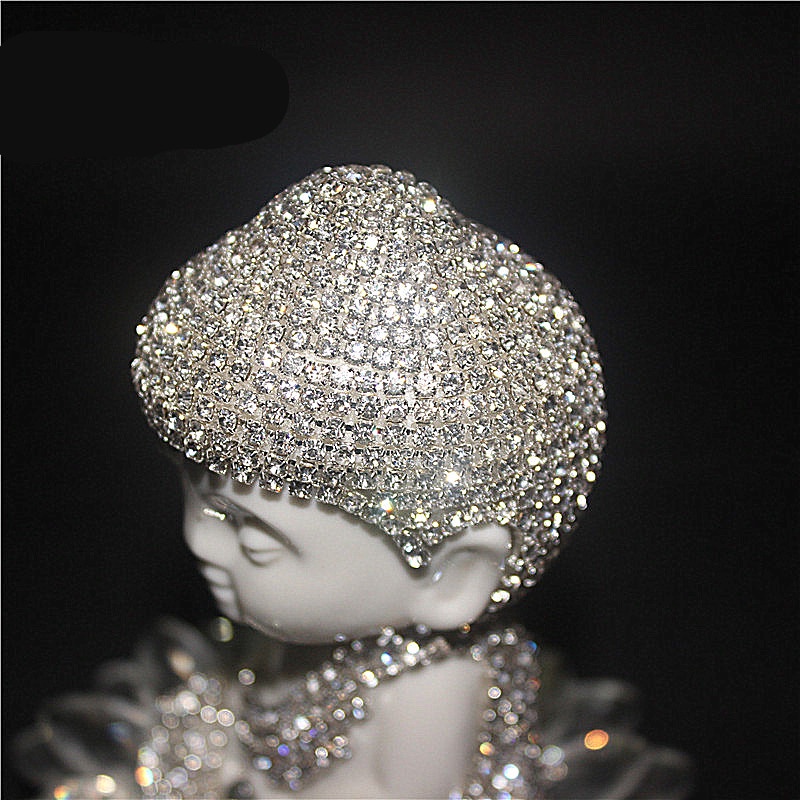 Tượng Phật Đính Đá Để Trang Trí Taplo Ô Tô Tặng Kèm Vòng Phong Thủy Và Nước Hoa