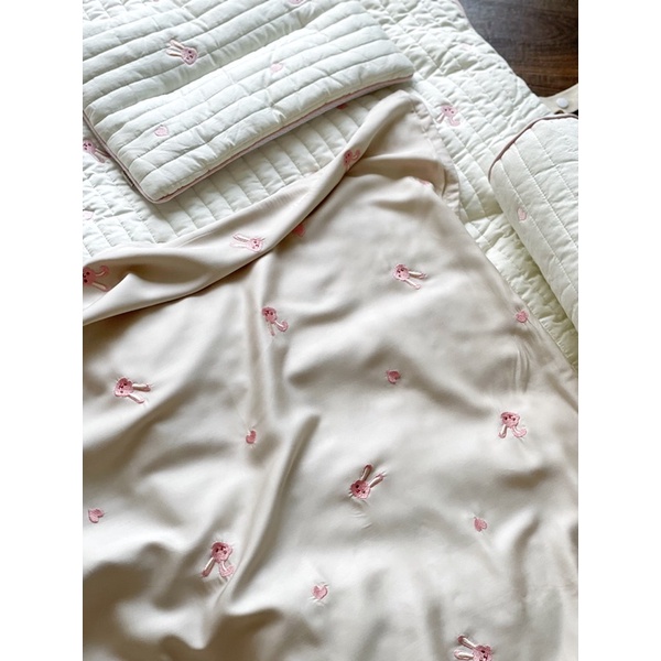 Chăn hè thêu họa tiết cho bé Moon&Mints, chất liệu lụa tencel cao cấp