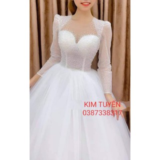 Váy cưới tùng xòe rộng phủ xơ mướp kim tuyến