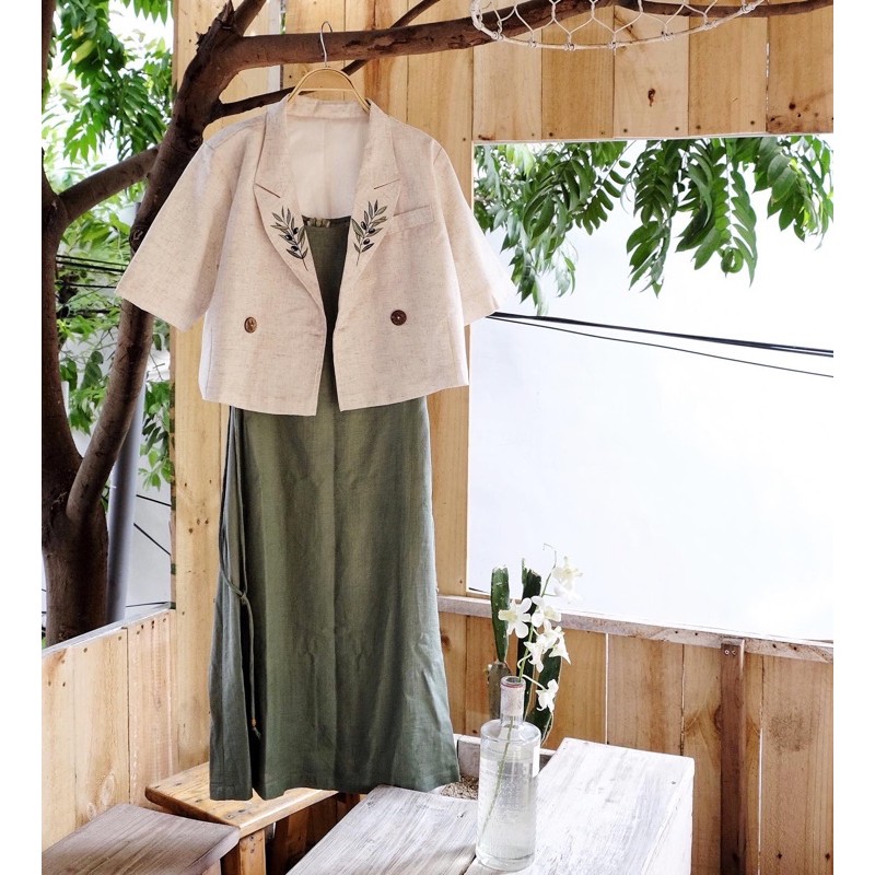 Áo khoác lửng vẽ oliu - Đầm dây thắt eo