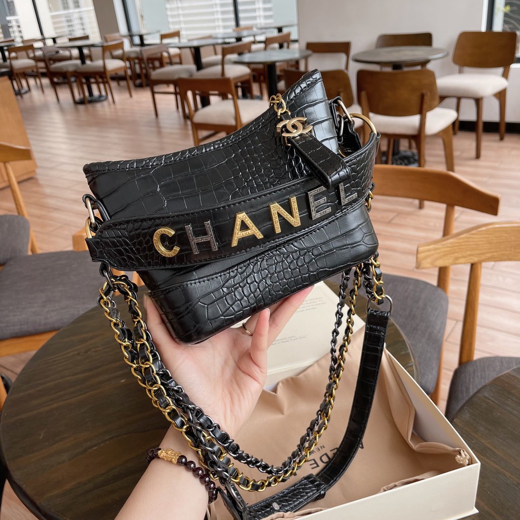 Túi xách Hobo Da Rắn 💥SIÊU CÁ TÍNH💥 túi đeo chéo thiết kế trẻ trung phong cách Đế gỗ size 20 loại 1 | BigBuy360 - bigbuy360.vn