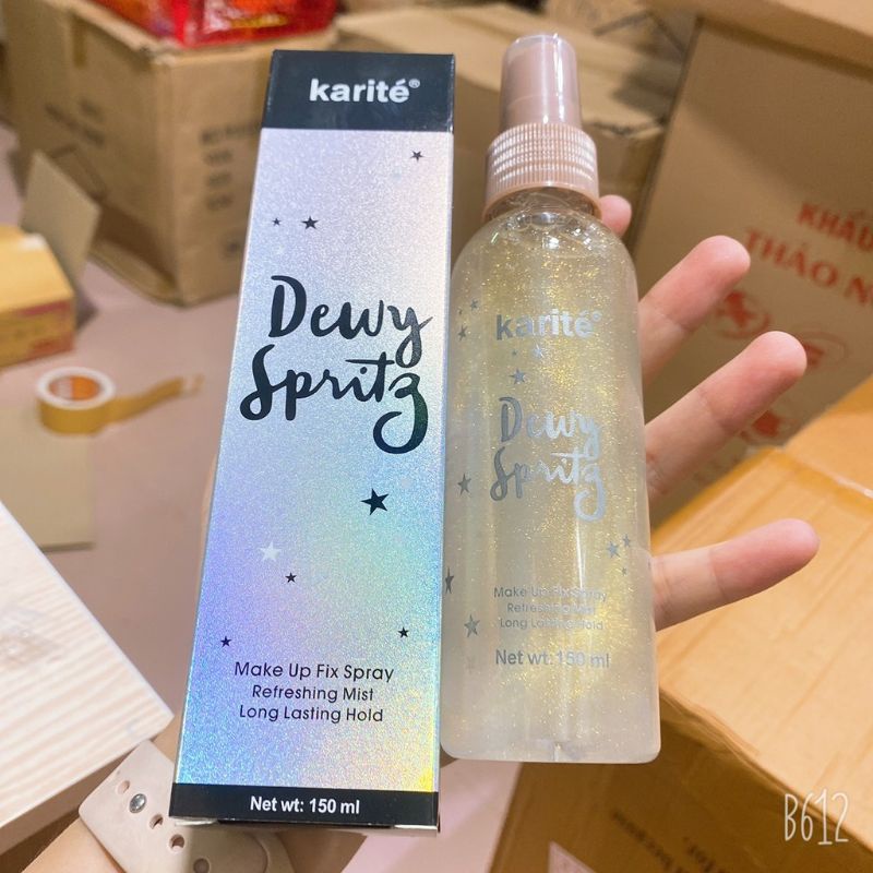 Xịt khoá lớp makeup giữ lớp nền lâu trôi Kissbeauty có nhũ mịn lấp lánh siêu cute | BigBuy360 - bigbuy360.vn