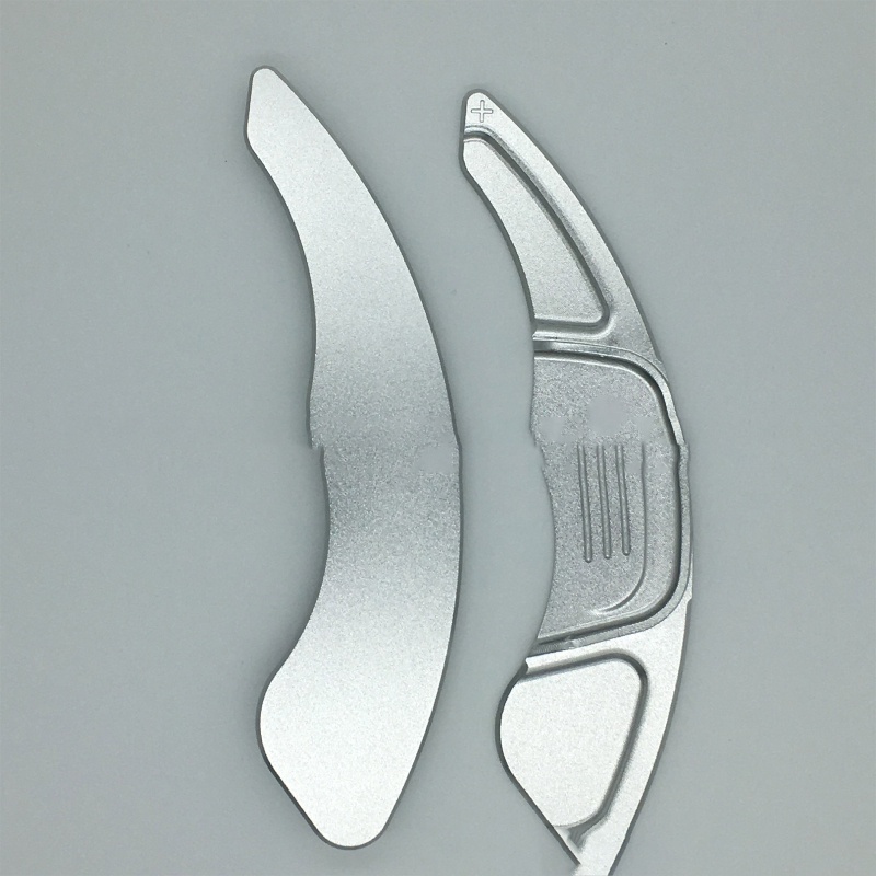 Bộ 2 Miếng Dán Trang Trí Vô Lăng Xe Hơi Golf7 GTIScirocco MK7 2015