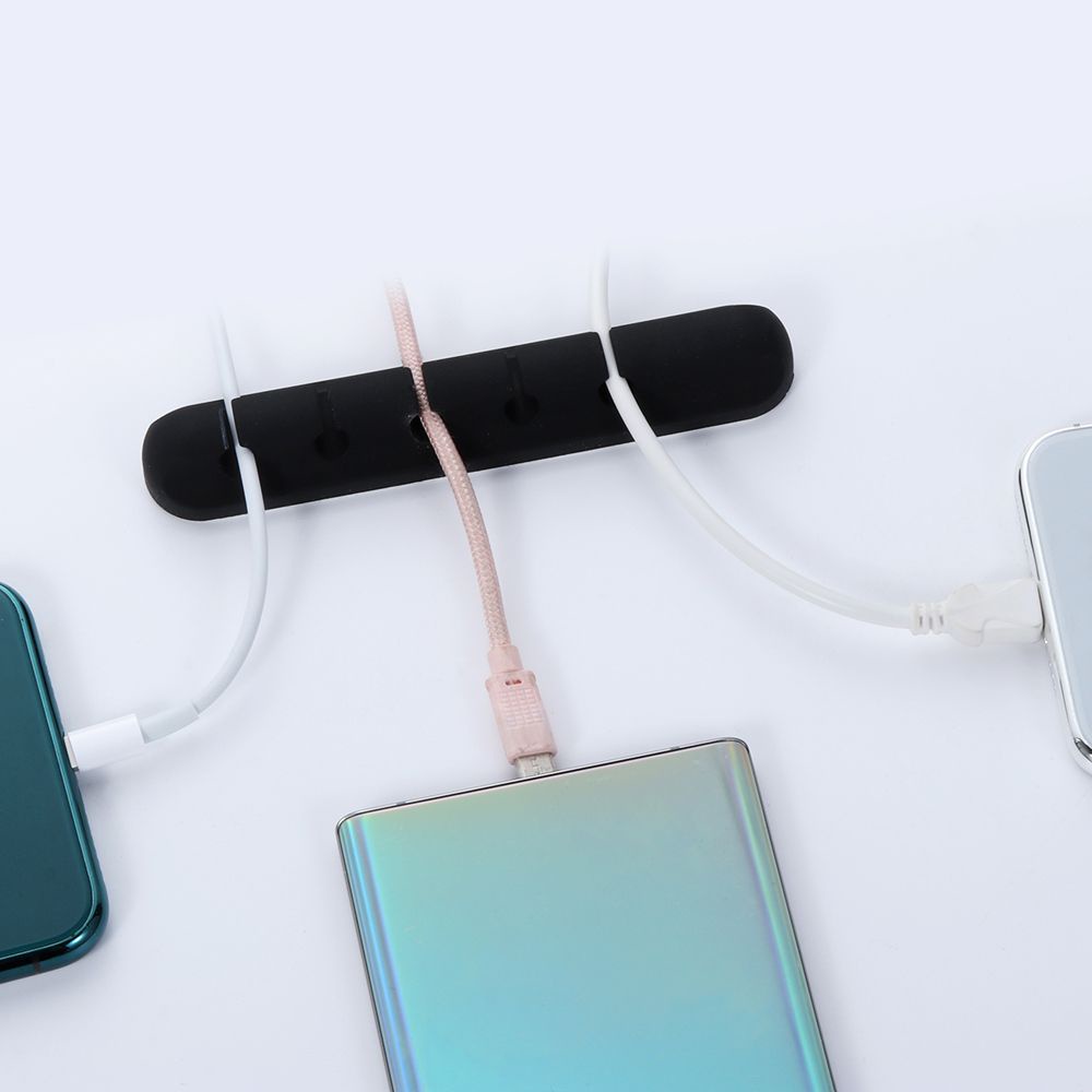 Kẹp giữ dây cáp bằng silicon màu đen tự dính tiện lợi