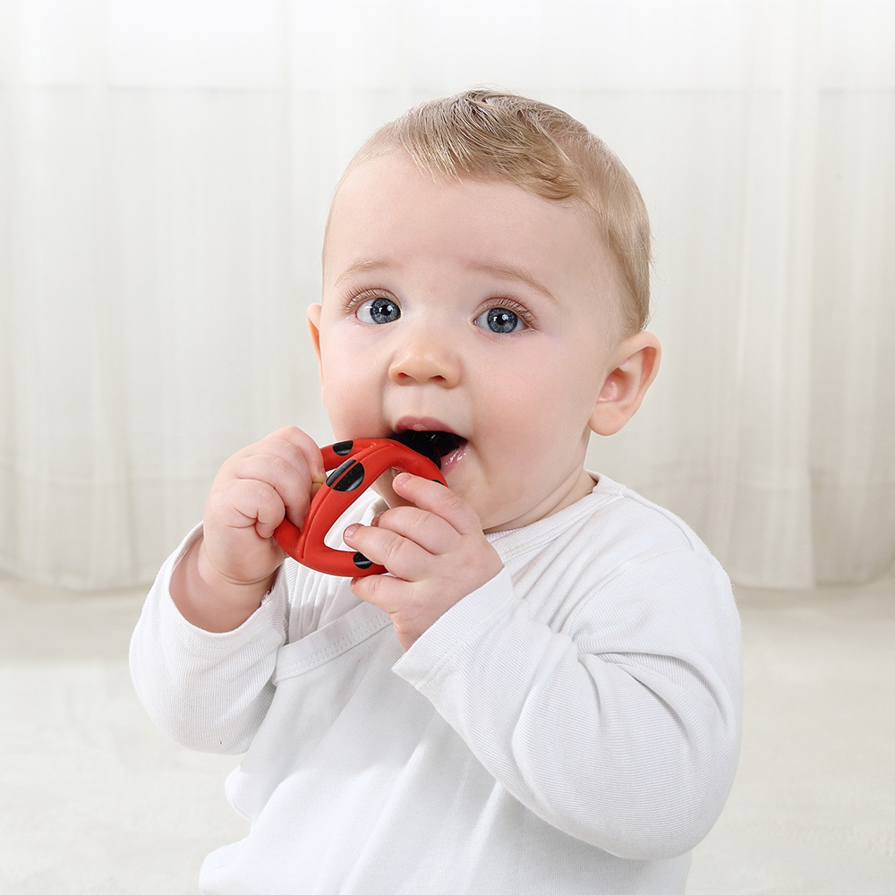 Bàn chải gặm nướu Mombella cho bé