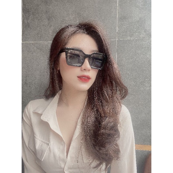 Kính Shein  full box, có mail mua hàng của web chính hãng