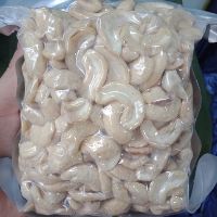 Hạt điều sống vỡ đôi