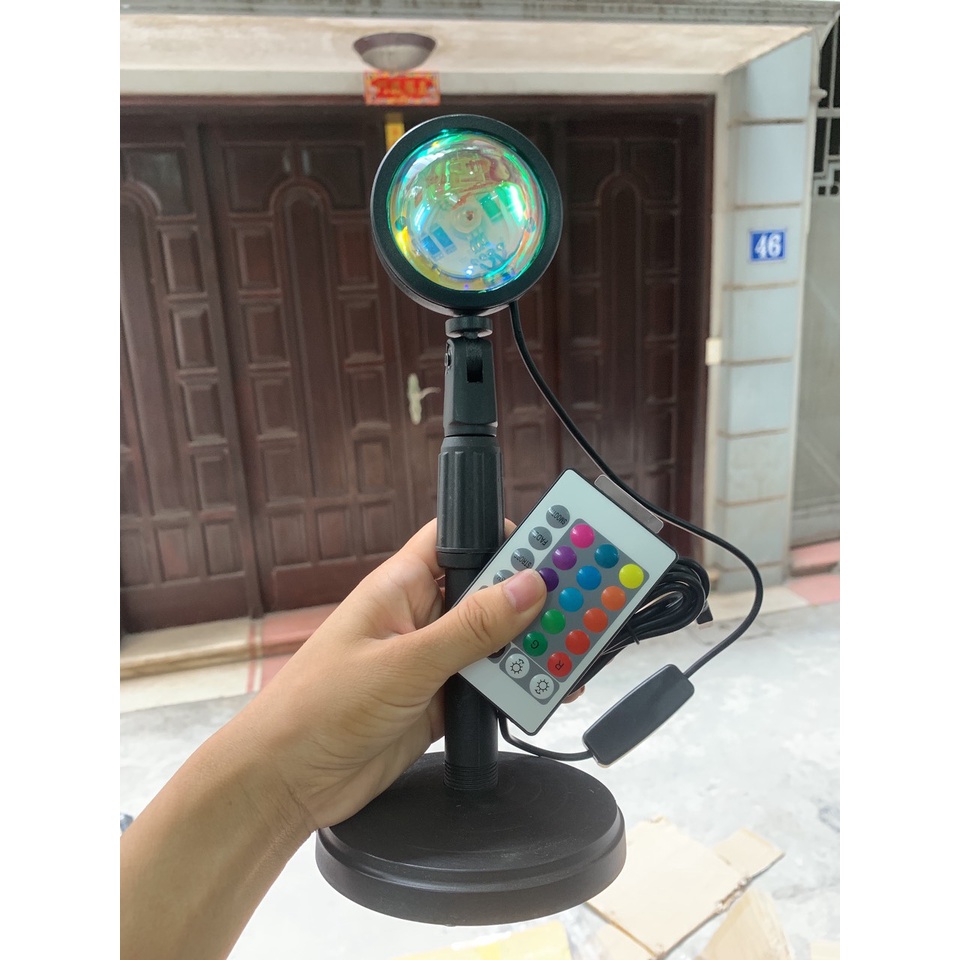 Có điều khiển chuyển đổi màu hoàng hôn, mặt trời,cầu vồng ảo diệu để chụp ảnh sống ảo quay tiktok