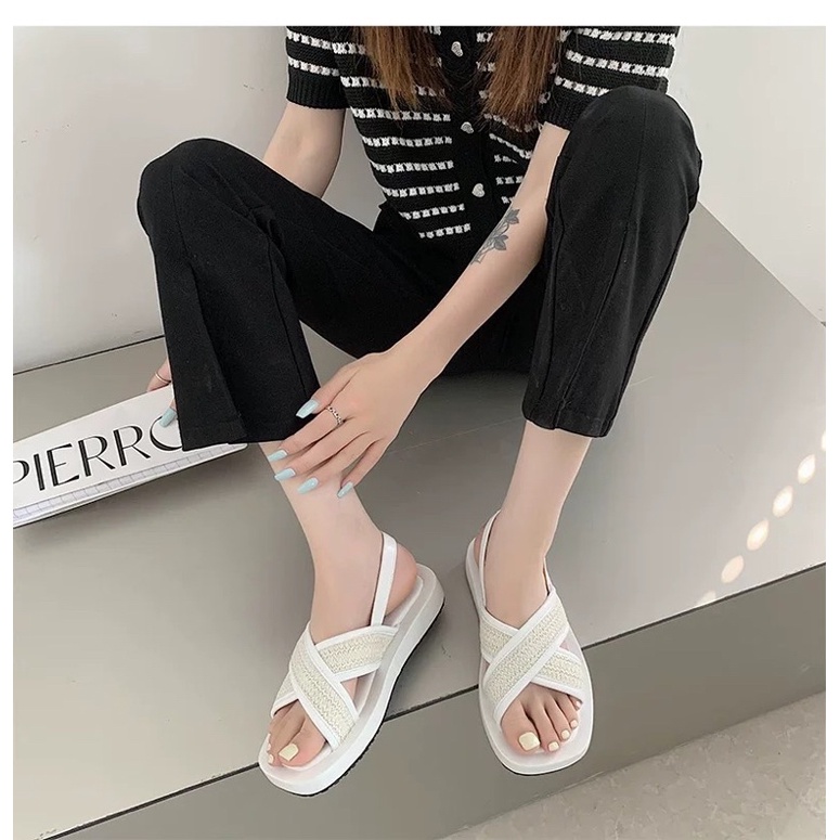 Dép sandal nữ chống trượt quai chéo, 3 màu thiết kế mới HSD225