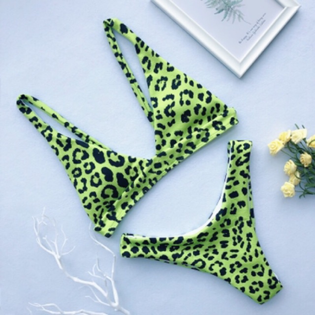 Bikini 2 Mảnh Hoạ Tiết Da Báo Neon Xanh Quần Nhỏ Siêu Sexy Dáng Basic Đồ Bơi Nữ 2 Mảnh- Leopard Print Neon Bikini