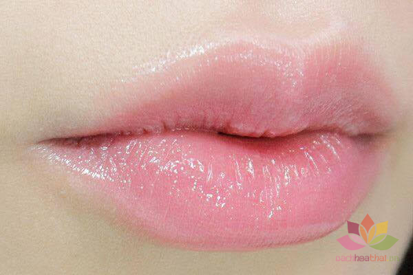 Soņ dưỡng môi Vaselıne Lip Therapy (Thái Lan)