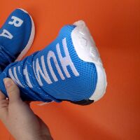 Giày human race