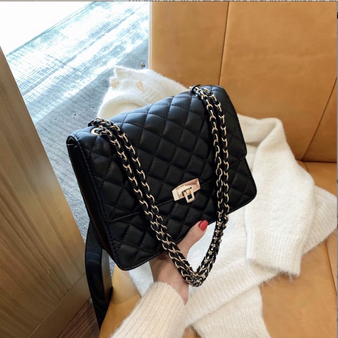 Túi xách nữ đeo chéo trần chỉ trám size 25 chất da mềm mịn có khóa Capucha T29