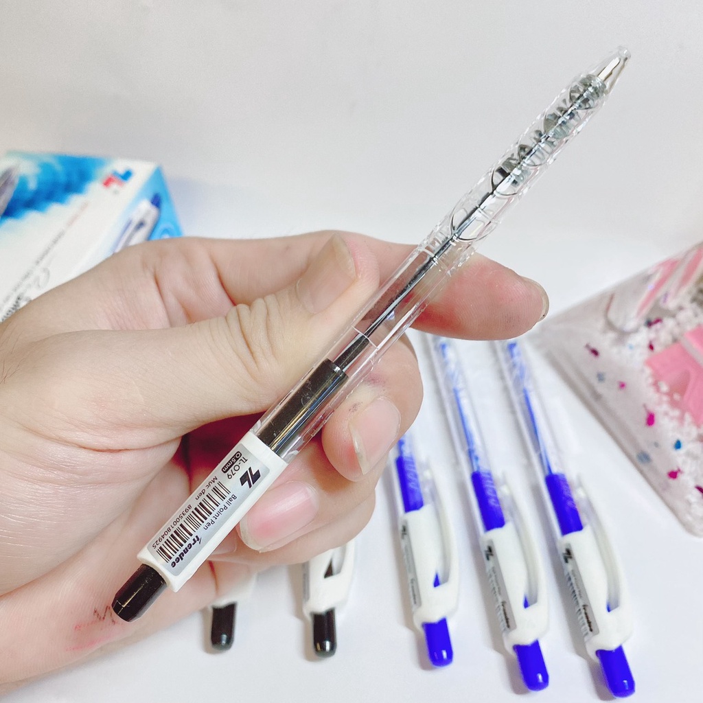 Bút bi Thiên Long TL-079 nét viết trơn êm, mực ra đều và liên tục