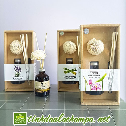 Tinh dầu cắm que gỗ hương hoa Anh Đào - Sakura Phutawan Reed Diffuser