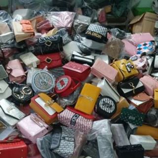 Túi xách đủ mẫu chọn trên live
