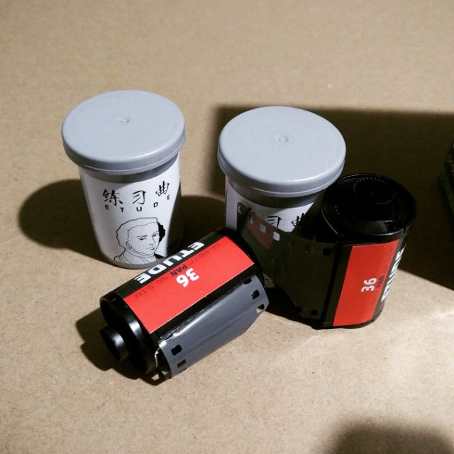 Film BW Fomapan 400 không vỏ 36Exp date 2022