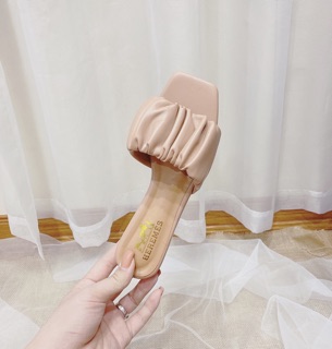 Dép nữ bản rúm