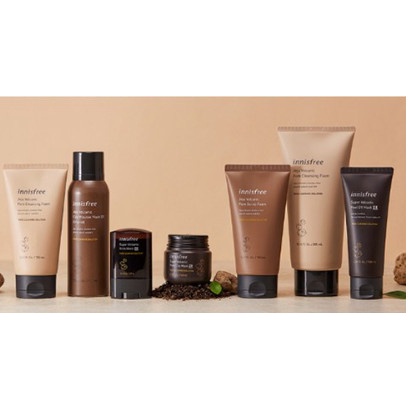 sữa rửa mặt kiểm soát nhờn innisfree Volcanic Pore Cleansing Foam 150ml