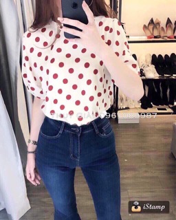 Áo tay bồng chấm bi
