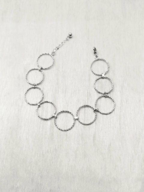 Lắc tay nữ inox kiểu hình tròn nối nhau