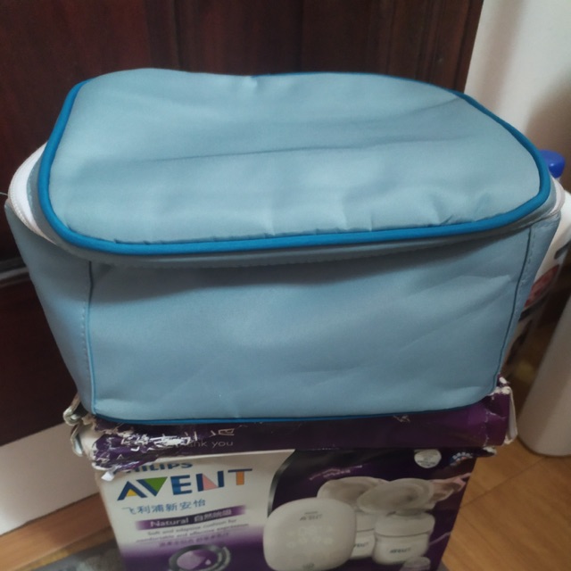 Túi giữ nhiệt kèm đá bảo quản Avent