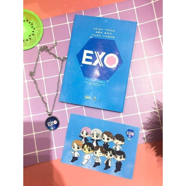 Fanbook EXO (tặng kèm dây chuyền)