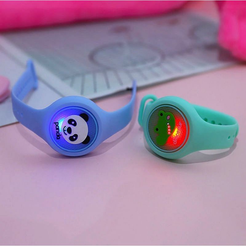 🐼Đồng hồ tinh dầu đuổi muỗi hoạt hình dễ thương 🐼 | BigBuy360 - bigbuy360.vn