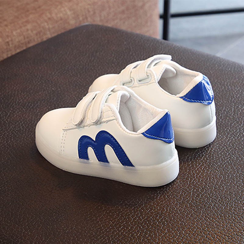 Giày Thể Thao Có Đèn Led Cho Bé