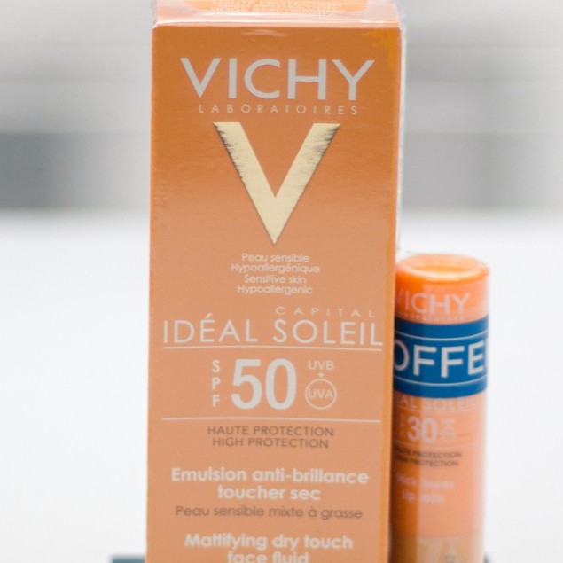 Set Kem Chống Nắng Vichy SPF 50 Ideal Soleil Emulsion Anti-brillance 50ml Tặng Kem Son Dưỡng Môi Vichy