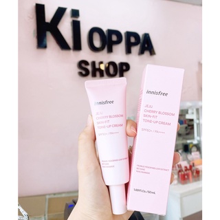 Kem dưỡng vừa nâng tone vừa chống nắng innisfree Jeju Cherry Blossom Skin