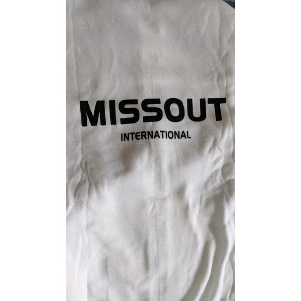 Áo khoác nỉ hoodie zip MISSOUT form rộng