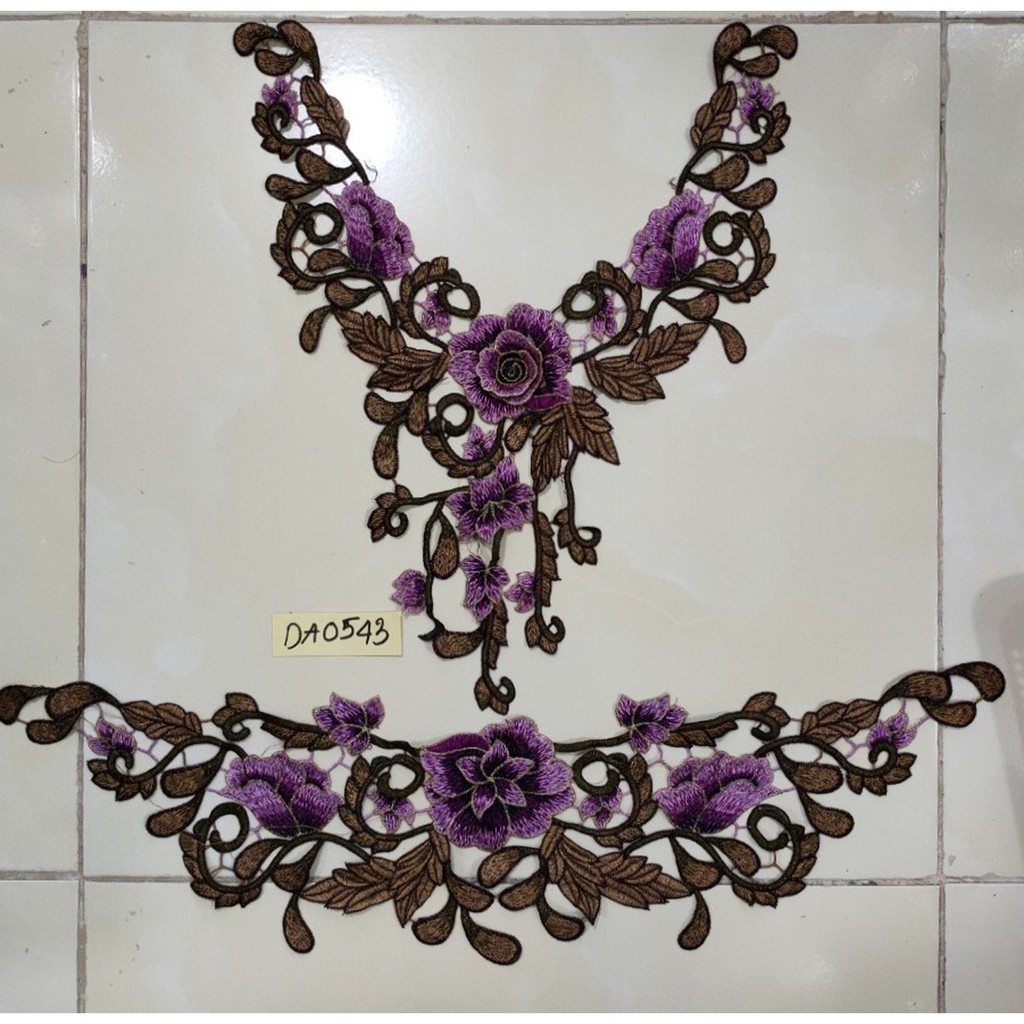 ren thêu cổ và lai xinh xắn mã DA0453