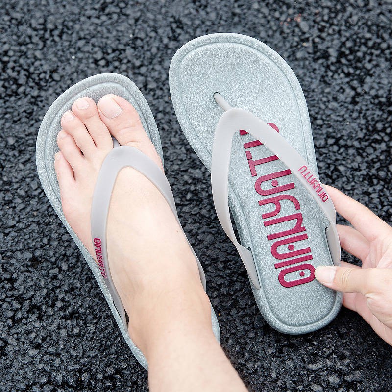 Dép nam 2020 Summer New Men Sandals Phiên bản Hàn Quốc của xu hướng bãi biển thời trang mặc ngoài trời chống trượt pinho