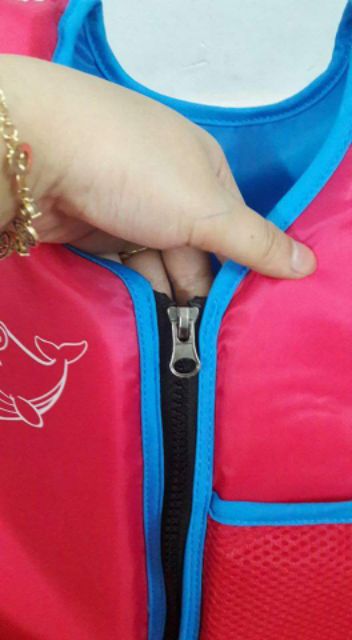 ÁO PHAO CHO BÉ. ÁO PHAO FRISO. HÀNG KHUYẾN MÃI CỦA FRISO. CHO BÉ TỪ 1 ĐẾN 5 tuổi