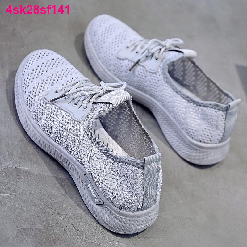 giày sneaker nữGiày nữ mùa hè mới 2021 bay thể thao dệt kim lưới thoáng khí đế mềm chống mài mòn thường