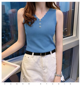 MS096 Áo sát nách len nữ đính khuy
