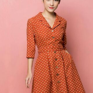 Đầm chấm bi cổ vest